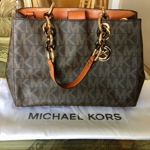 New Michael Kors Cynthia Satchel ❤️